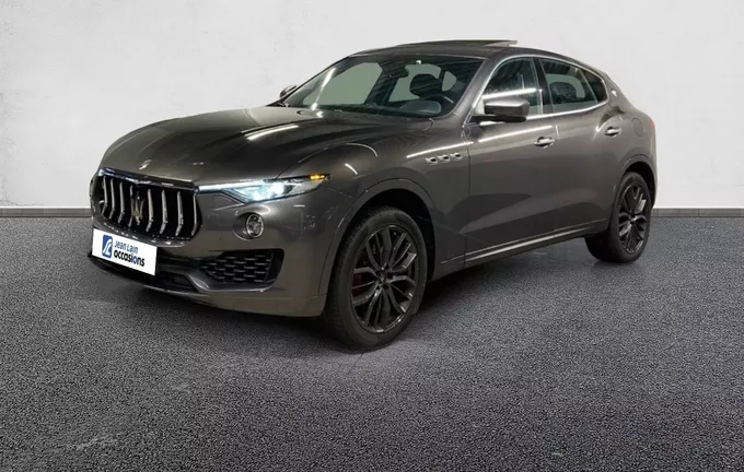 MASERATI LEVANTE 3.0 V6 Bi-Turbo 350 Q4 GranSport extérieur trois quart avant gauche 2120190