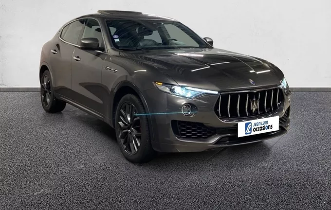 MASERATI LEVANTE 3.0 V6 Bi-Turbo 350 Q4 GranSport extérieur trois quart avant droit 2120190
