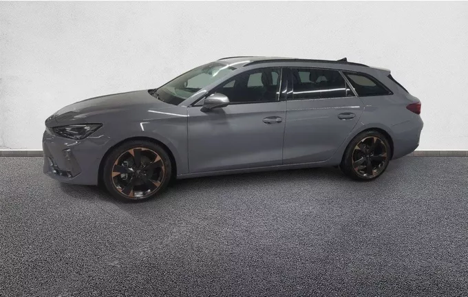 CUPRA LEON Sportstourer 2.0 TDI 150 ch DSG7 V extérieur trois quart arrière gauche 2122676