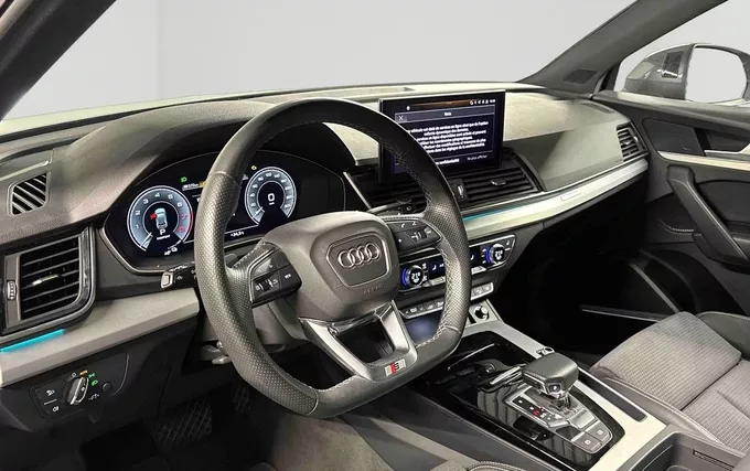 AUDI Q5 50 TFSIe 299 S tronic 7 Quattro S line photo 18 2122187