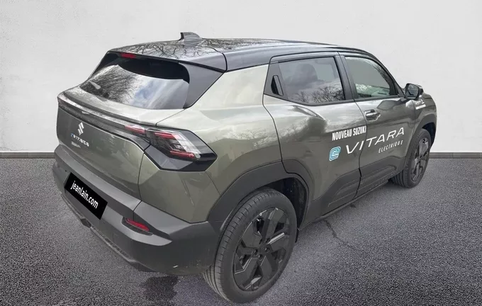 SUZUKI VITARA ELECTRIQUE e Vitara 61 kWh AllGrip Style extérieur trois quart arrière droit 766693