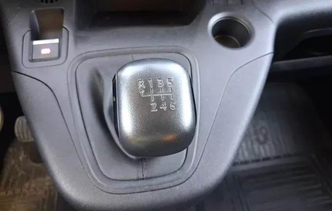 TOYOTA PROACE CITY MEDIUM 1.5L 100 D-4D BVM5 DYNAMIC photo 13 1103928