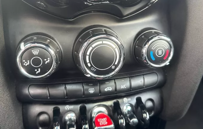 MINI COOPER Hatch 3 Portes One 102 ch Edition Heddon Street photo 16 212597