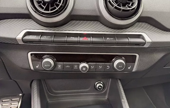 AUDI Q2 35 TFSI 150 S tronic 7 S line Plus photo 14 2126226