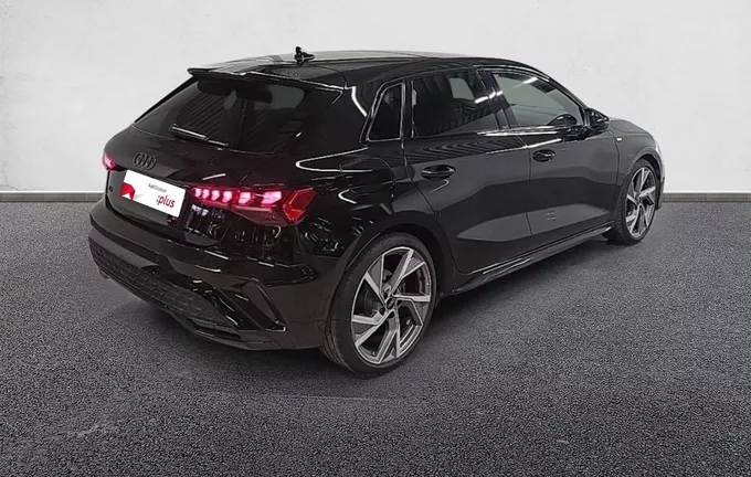 AUDI A3 Sportback TFSI Mild Hybrid 150 S tronic 7 S line extérieur trois quart arrière droit 2127390