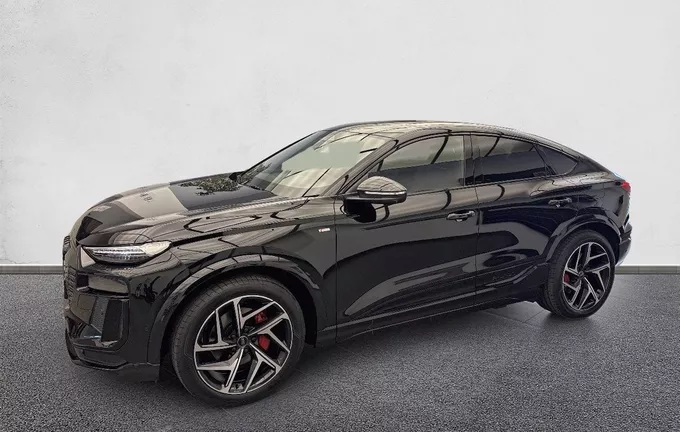 AUDI Q6 E-TRON SPORTBACK 428 ch 100 kWh quattro Competition extérieur côté gauche 5622