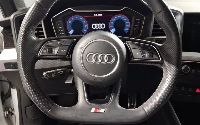 AUDI A1 Sportback 30 TFSI 110 ch BVM6 S Line photo 12 2131562