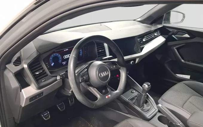 AUDI A1 Sportback 30 TFSI 110 ch BVM6 S Line photo 18 2131562