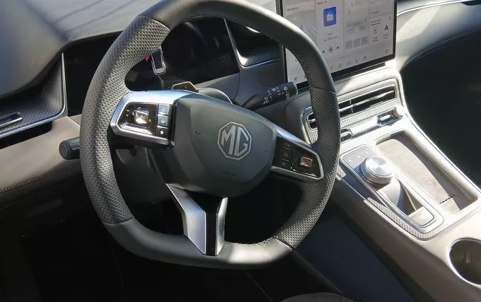 MG MGS6 EV MGS6 EV Luxury photo 12 8111