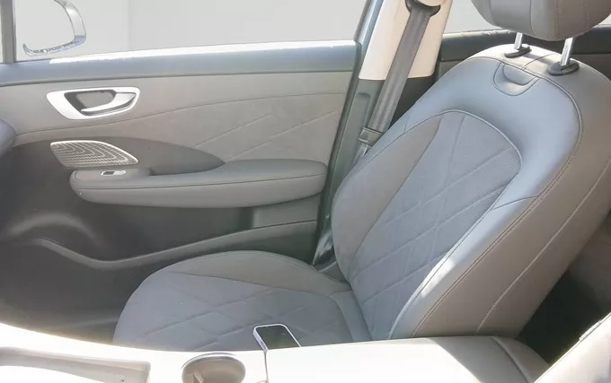 MG MGS6 EV MGS6 EV Luxury photo 18 8111