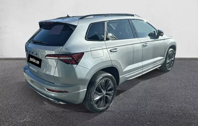 SKODA KAROQ 1.5 TSI Evo 2 150 ch ACT DSG7 Sportline extérieur trois quart arrière droit 2275