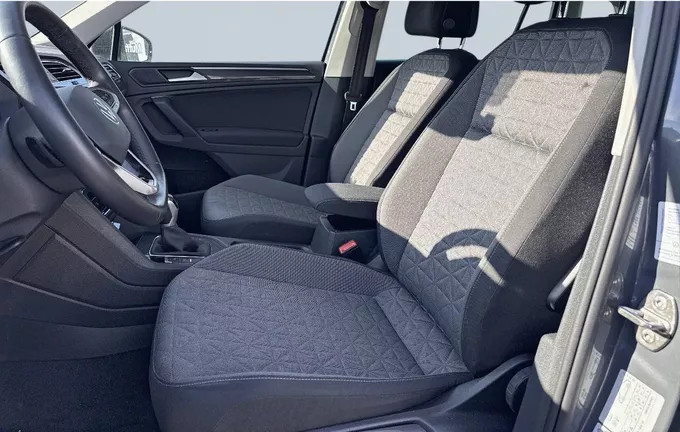 VOLKSWAGEN TIGUAN 2.0 TDI 150ch DSG7 Life Business extérieur trois quart arrière droit 2127193