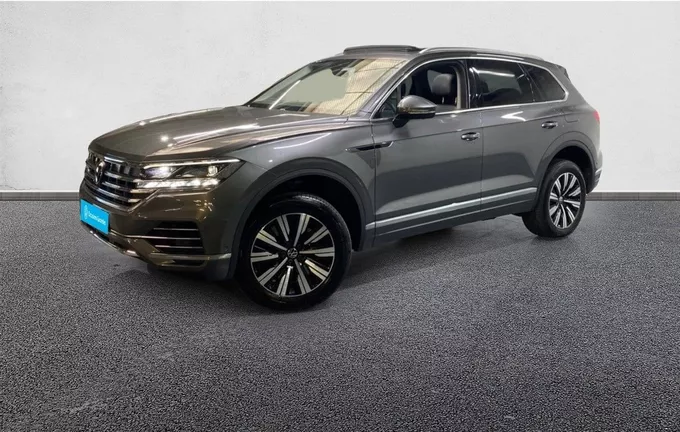 VOLKSWAGEN TOUAREG 3.0 V6 eHybrid 381ch Tiptronic 8 4Motion Elegance extérieur trois quart avant gauche 2129507