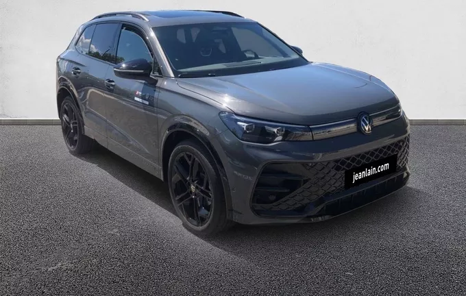 VOLKSWAGEN TIGUAN 1.5 eTSI 150ch DSG7 R-Line Edition extérieur trois quart avant droit 4911
