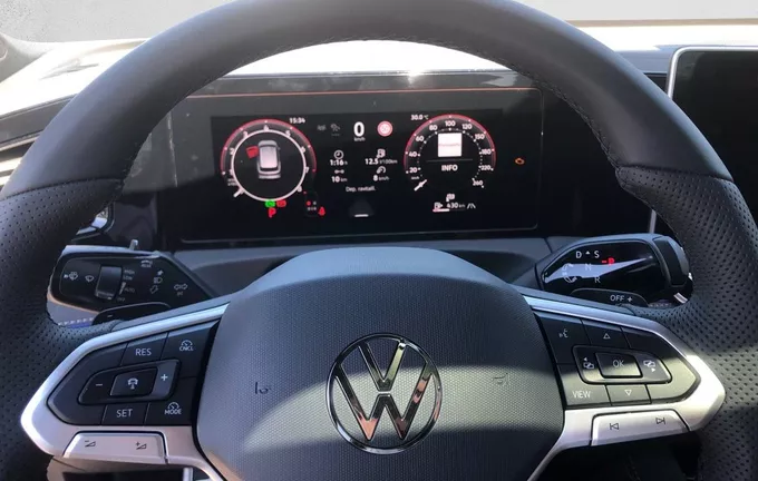 VOLKSWAGEN TIGUAN 1.5 eTSI 150ch DSG7 R-Line Edition photo 12 4911