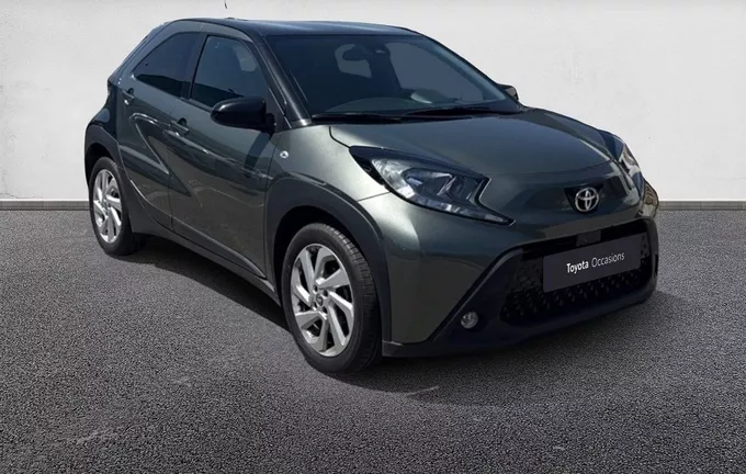 TOYOTA AYGO X 1.0 VVT-i 72 S-CVT Design extérieur trois quart avant droit 1103489