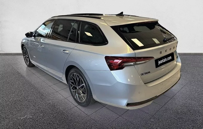 SKODA OCTAVIA Combi 1.5 TSI Hybrid 150 ch ACT DSG7 Sportline extérieur trois quart arrière gauche 0655