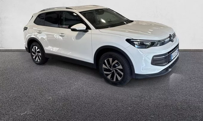 VOLKSWAGEN TIGUAN 1.5 eHybrid 204ch DSG6 VW Edition extérieur côté droit 5342