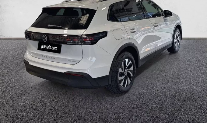 VOLKSWAGEN TIGUAN 1.5 eHybrid 204ch DSG6 VW Edition extérieur trois quart arrière droit 5342