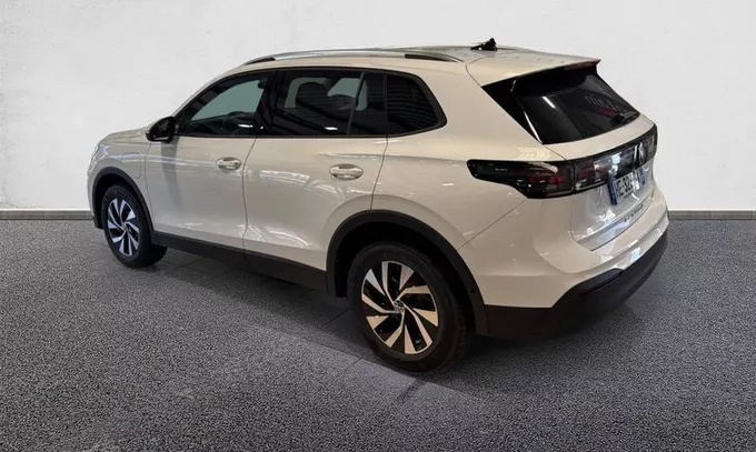 VOLKSWAGEN TIGUAN 1.5 eHybrid 204ch DSG6 VW Edition extérieur côté gauche 5342