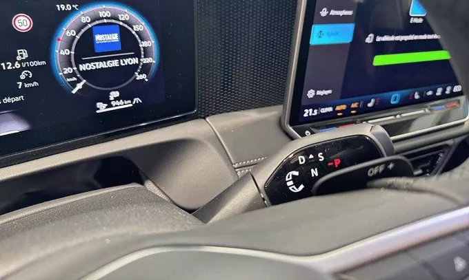VOLKSWAGEN TIGUAN 1.5 eHybrid 204ch DSG6 VW Edition photo 13 5342