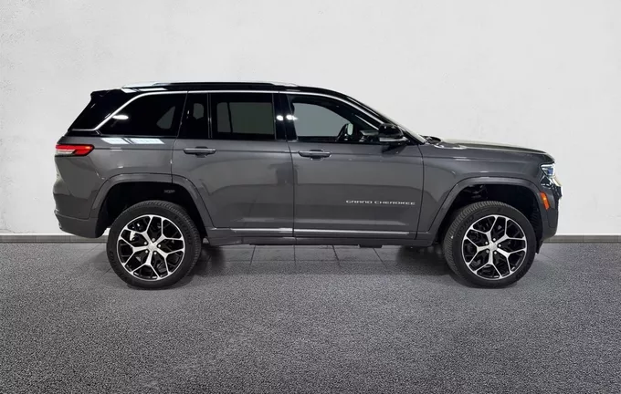 JEEP GRAND CHEROKEE 4xe 2.0 T 380 ch PHEV 4x4 BVA8 Summit Reserve extérieur arrière 945362
