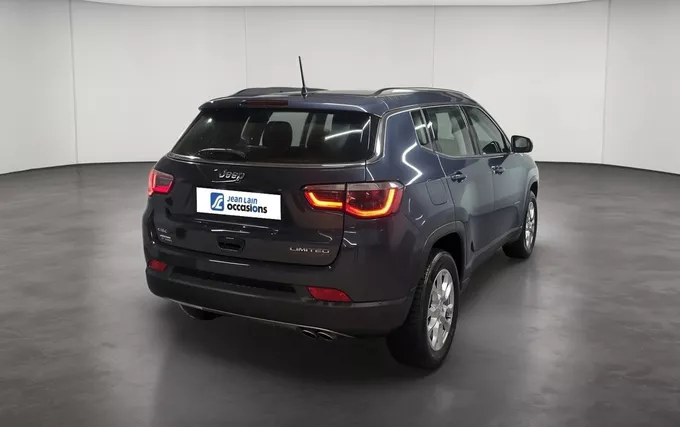 JEEP COMPASS 1.3 GSE T4 190 ch PHEV AT6 4xe eAWD Limited extérieur trois quart arrière droit 2132109