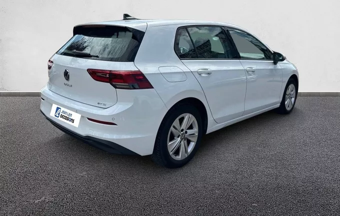 VOLKSWAGEN GOLF 1.5 eTSI OPF 130 DSG7 Life Business extérieur trois quart arrière droit 560741