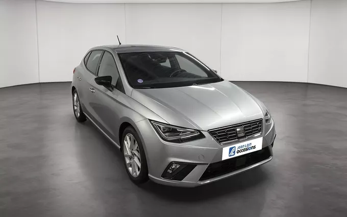 SEAT IBIZA 1.0 EcoTSI 110 ch S/S DSG7 FR extérieur trois quart avant gauche 2132106
