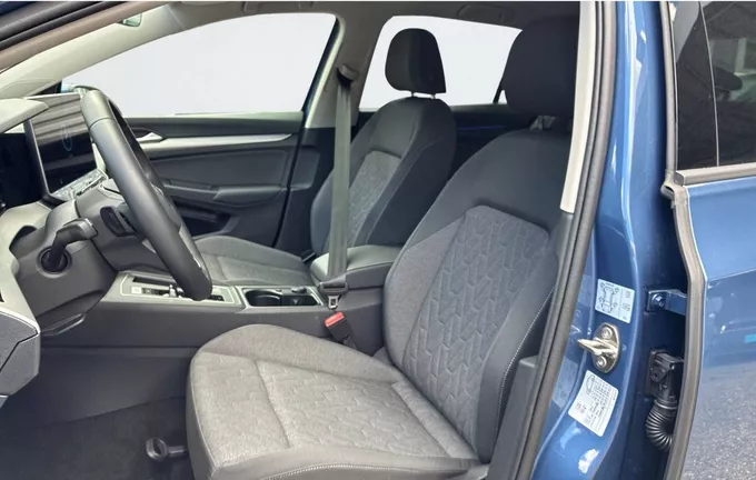 VOLKSWAGEN GOLF 1.5 eHybrid 204 DSG6 VW Edition extérieur trois quart arrière droit 2127711