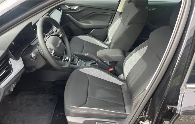 SKODA KAMIQ 1.0 TSI Evo 2 116 ch DSG7 Clever Edition extérieur trois quart arrière droit 3083