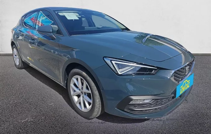 SEAT LEON 1.5 eTSI Hybrid 115 DSG7 Business extérieur trois quart avant droit 213190