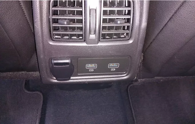 RENAULT CAPTUR TCe 140 EDC - 21 Intens photo 17 460602