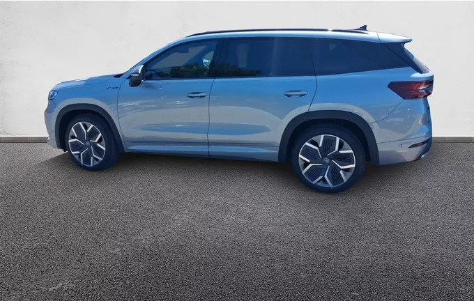 SKODA KODIAQ 2.0 TDI 150 ch SCR DSG7 5pl Sportline extérieur trois quart arrière gauche 2576