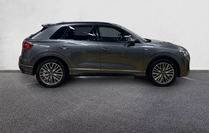 AUDI Q3 35 TDI 150 ch S tronic 7 S line extérieur côté droit 212408