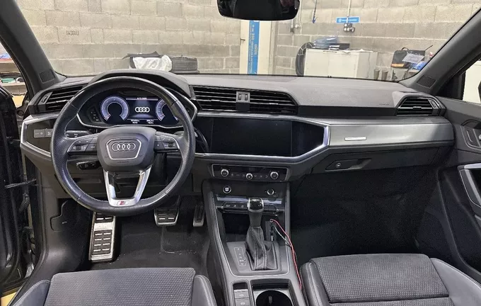 AUDI Q3 35 TDI 150 ch S tronic 7 S line photo 18 212408