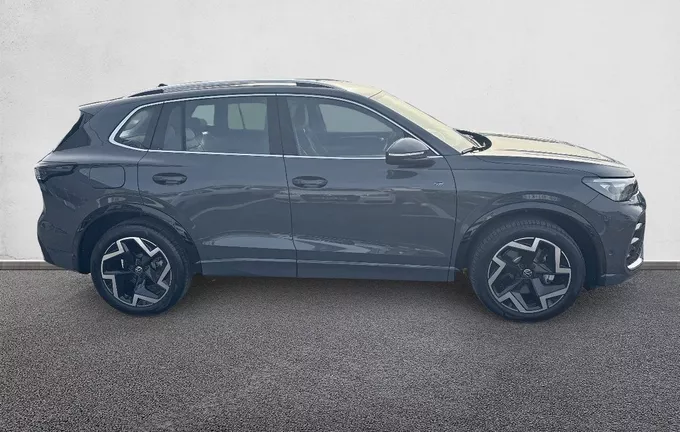 VOLKSWAGEN TIGUAN 2.0 TDI 150ch DSG7 R-Line extérieur côté droit 0110