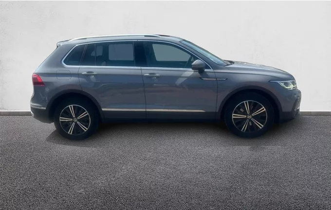VOLKSWAGEN TIGUAN 1.5 TSI 150ch DSG7 Elegance Exclusive extérieur côté droit 560713