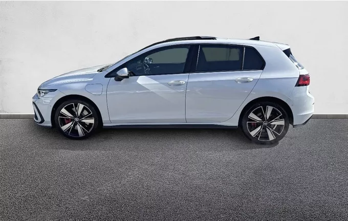 VOLKSWAGEN GOLF 1.4 Hybrid Rechargeable OPF 245 DSG6 GTE extérieur trois quart arrière gauche 2126192