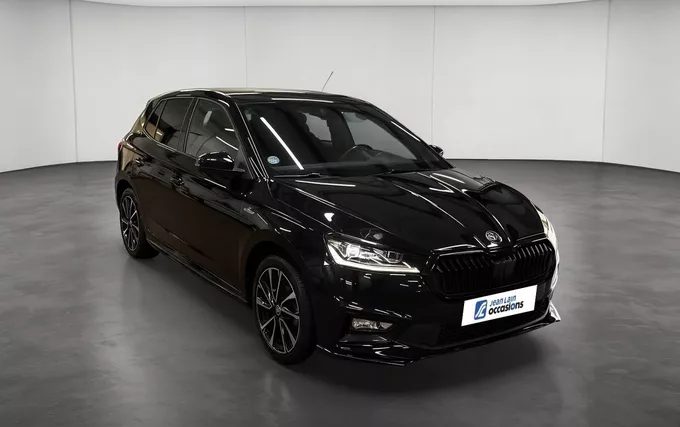 SKODA FABIA 1.0 TSI 95 ch EVO 2 BVM5 Monte-Carlo extérieur trois quart avant droit 2133230