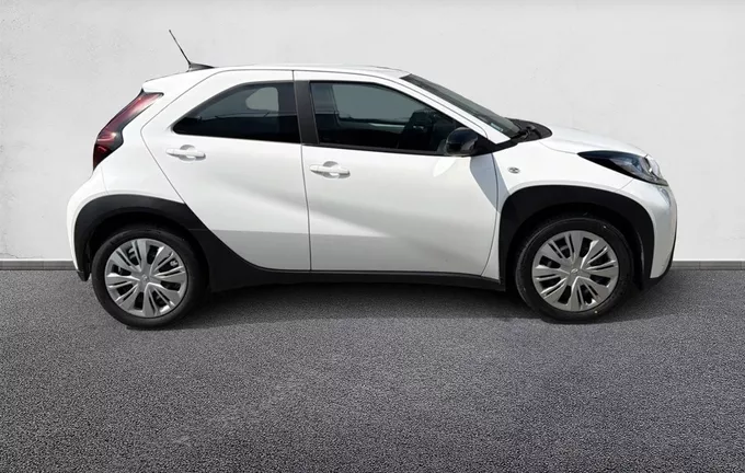 TOYOTA AYGO X 1.0 VVT-i 72 S-CVT Dynamic extérieur côté droit 1103562