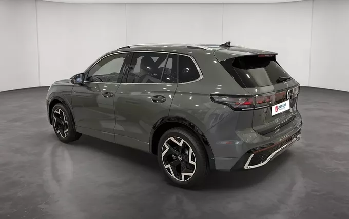 VOLKSWAGEN TIGUAN 1.5 eTSI 150ch DSG7 R-Line Edition extérieur trois quart arrière gauche 5613