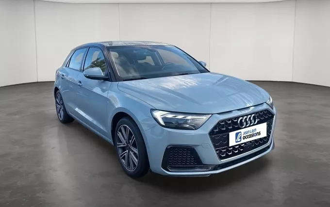 AUDI A1 Sportback 30 TFSI 116 ch S tronic 7 Design extérieur trois quart avant droit 2133061