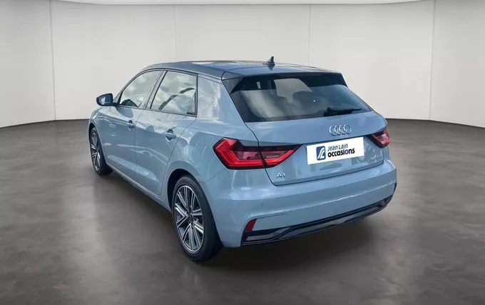 AUDI A1 Sportback 30 TFSI 116 ch S tronic 7 Design extérieur trois quart arrière gauche 2133061