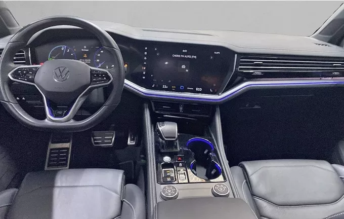 VOLKSWAGEN TOUAREG 3.0 V6 eHybrid 462 ch Tiptronic 8 4Motion R extérieur trois quart avant droit 2128385