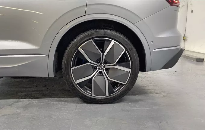 VOLKSWAGEN TOUAREG 3.0 V6 eHybrid 462 ch Tiptronic 8 4Motion R photo 12 2128385