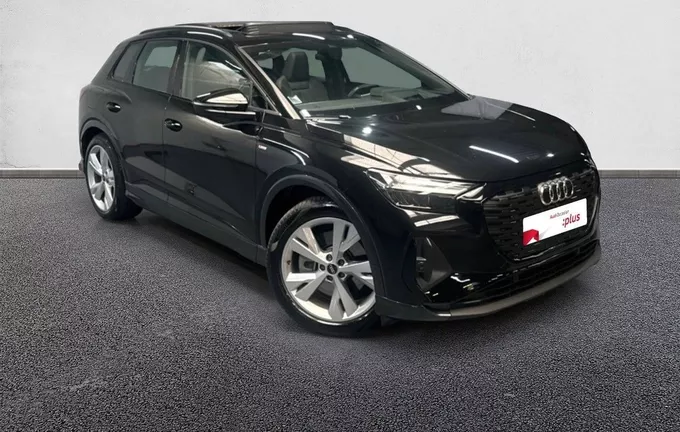 AUDI Q4 E-TRON 40 204 ch 82 kWh S line extérieur trois quart avant droit 2129902