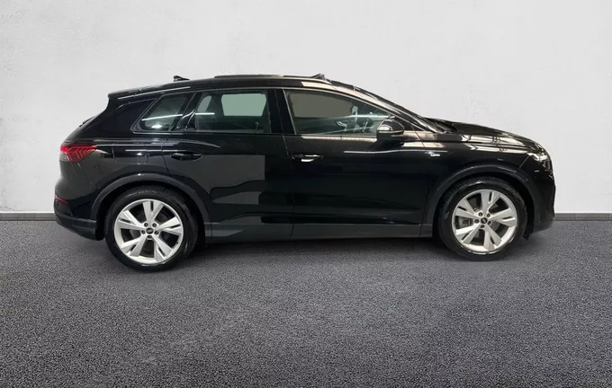 AUDI Q4 E-TRON 40 204 ch 82 kWh S line extérieur côté droit 2129902