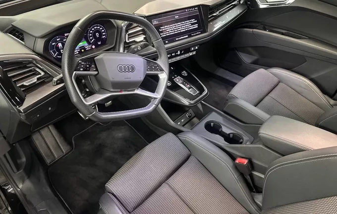 AUDI Q4 E-TRON 40 204 ch 82 kWh S line photo 11 2129902