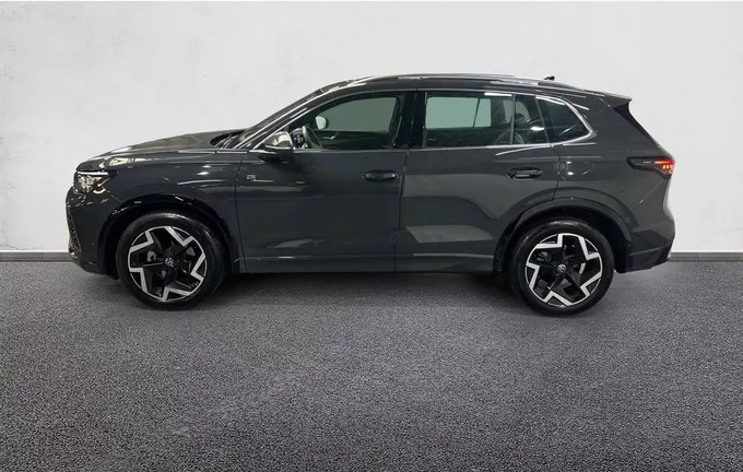 VOLKSWAGEN TIGUAN 1.5 eTSI 150ch DSG7 R-Line Edition extérieur trois quart arrière gauche 2132108